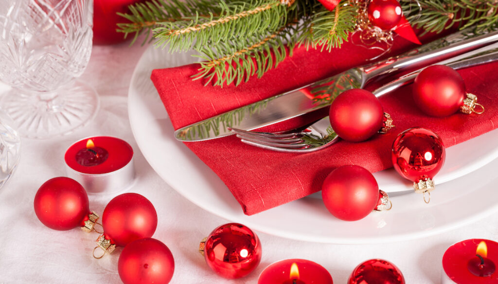 Table de Noël rouge et blanche 